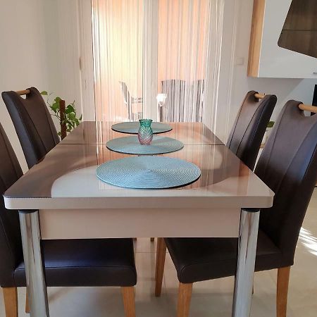 Apartman Andrea Zara Esterno foto