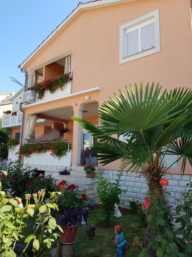 Apartman Andrea Zara Esterno foto