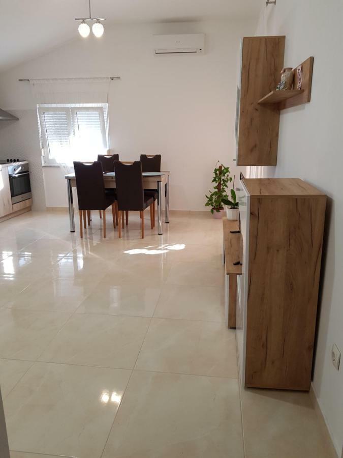 Apartman Andrea Zara Esterno foto